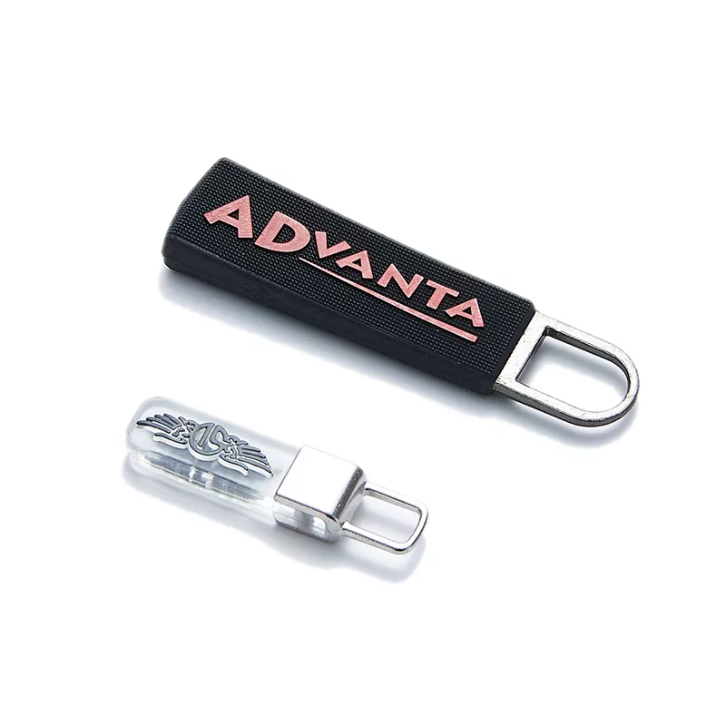 Plastic trekker met logolabel