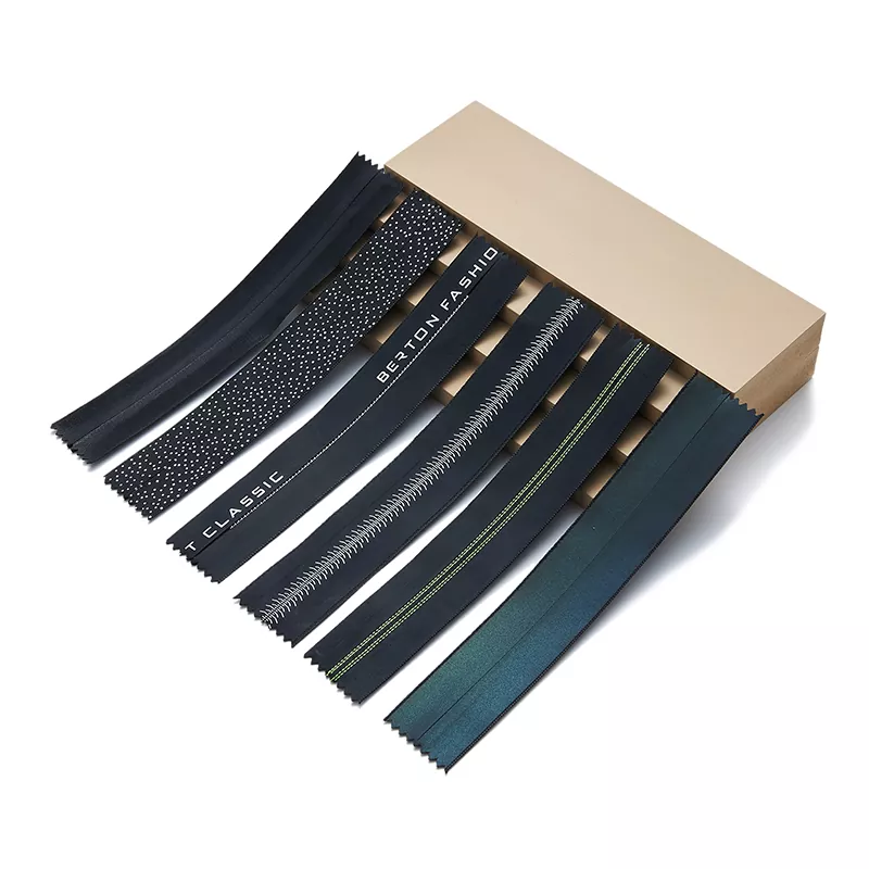 Waterbestendige kunststof ritssluiting